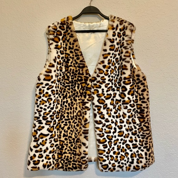 Jackets & Coats Nwt Leopard Faux Fur Vest Poshmark